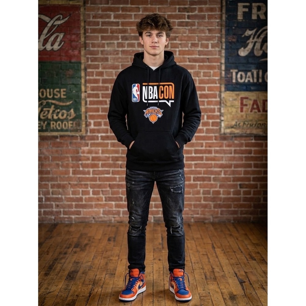 NBA Con New York Knicks Hoodie Size Medium New With Tags